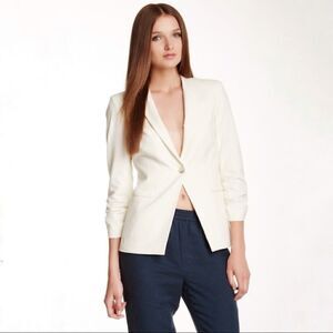 𝅺nwt Elizabeth and James Essential Jax blazer in Ecru size 10